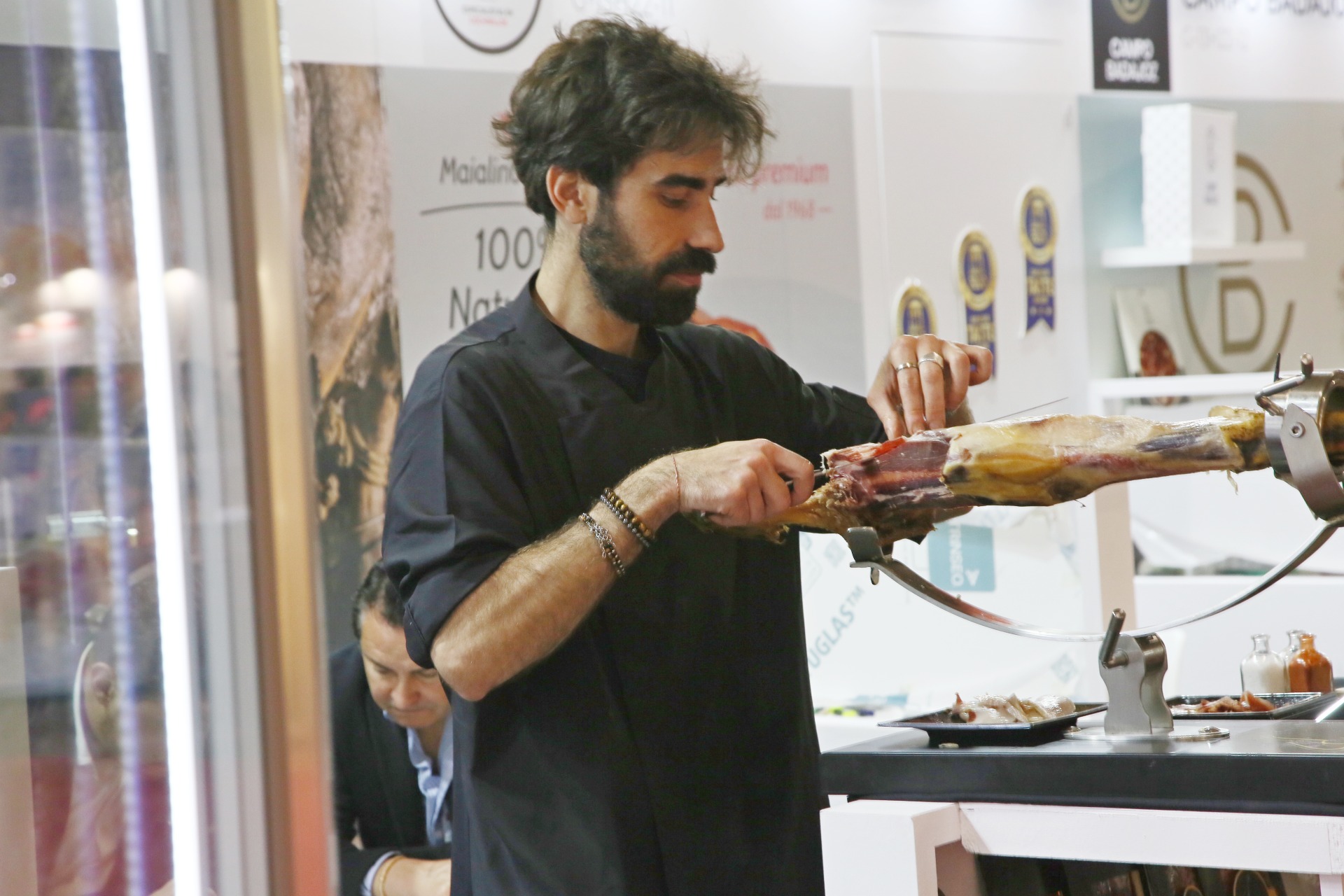 Kevin en una feria gastronómica